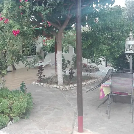 Panos And Chrisas House *