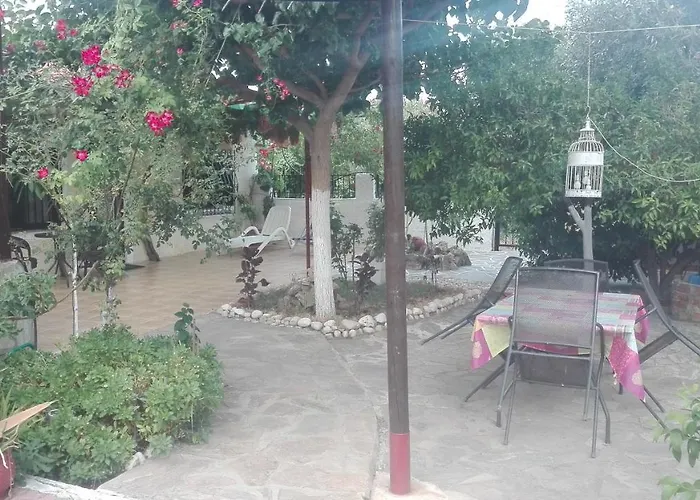 Panos And Chrisas House *